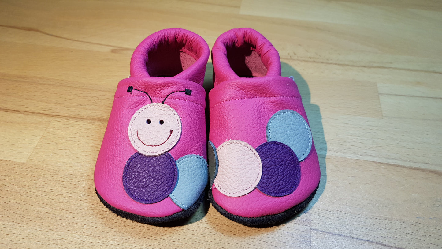 Lederpuschen Raupe pink