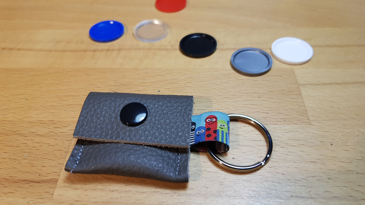 Einkauswagen-Chiptäschchen dunkelgrau mit Bücherwurmband