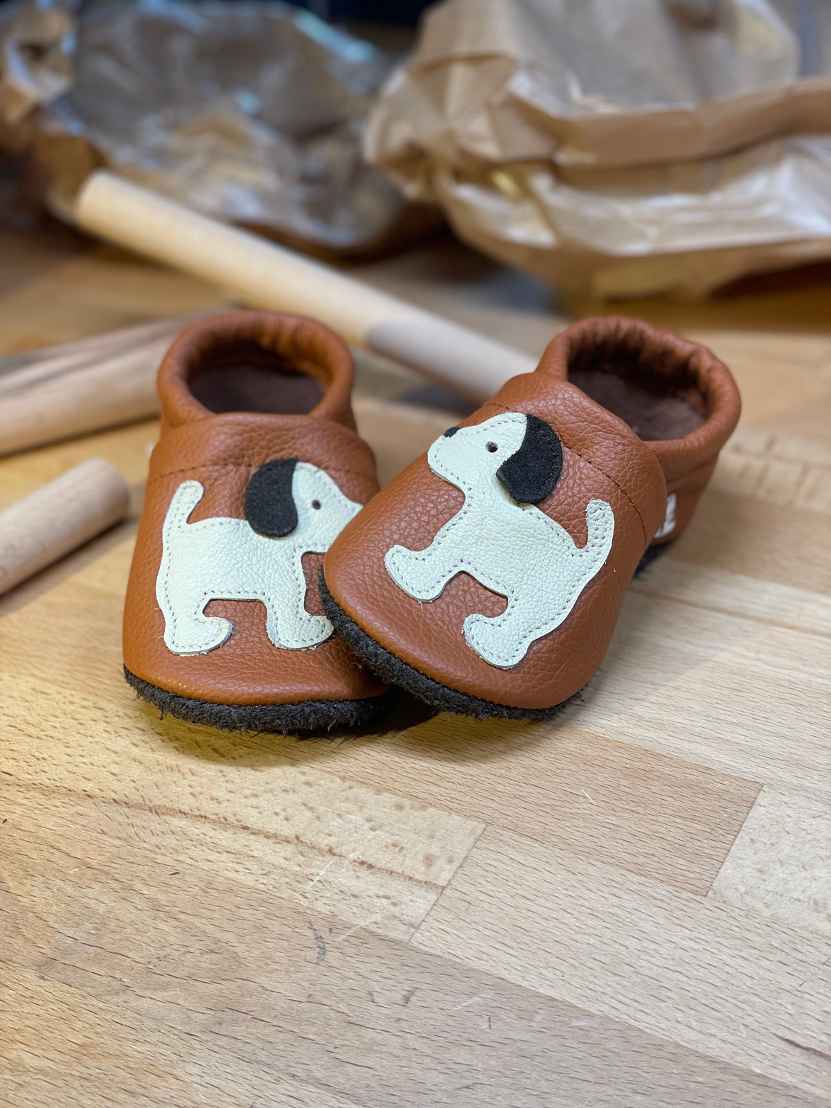 -Gr.3 (21/22) Hund stehend rehbraun