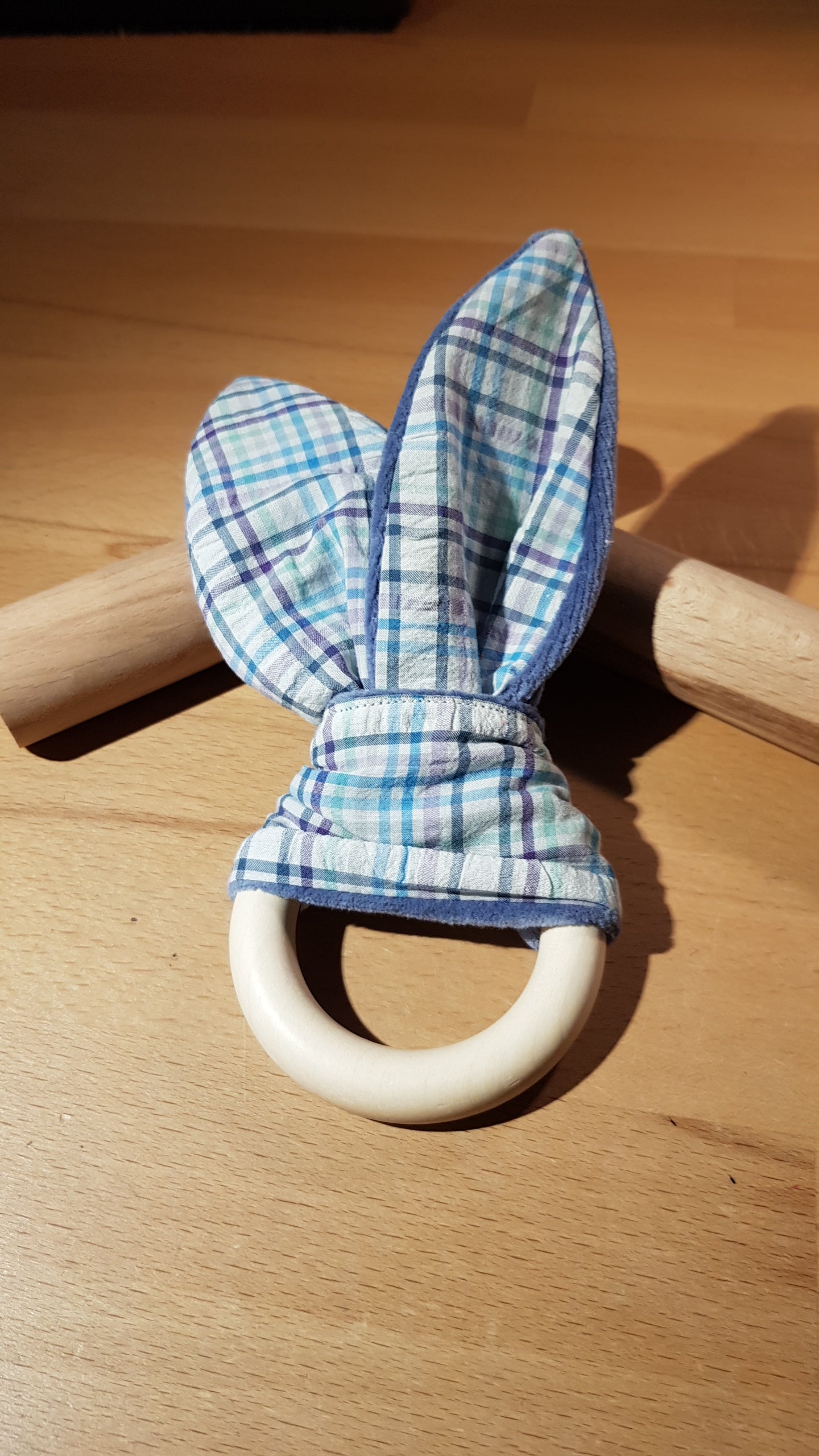 Knisterohr pastellkariert + taubenblauer Nickistoff