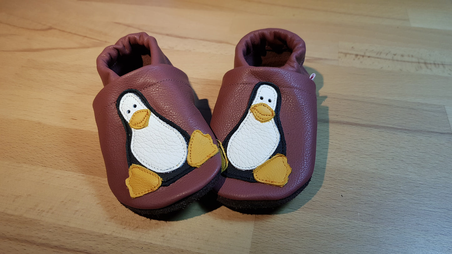 Lederpuschen Pinguin altrosa