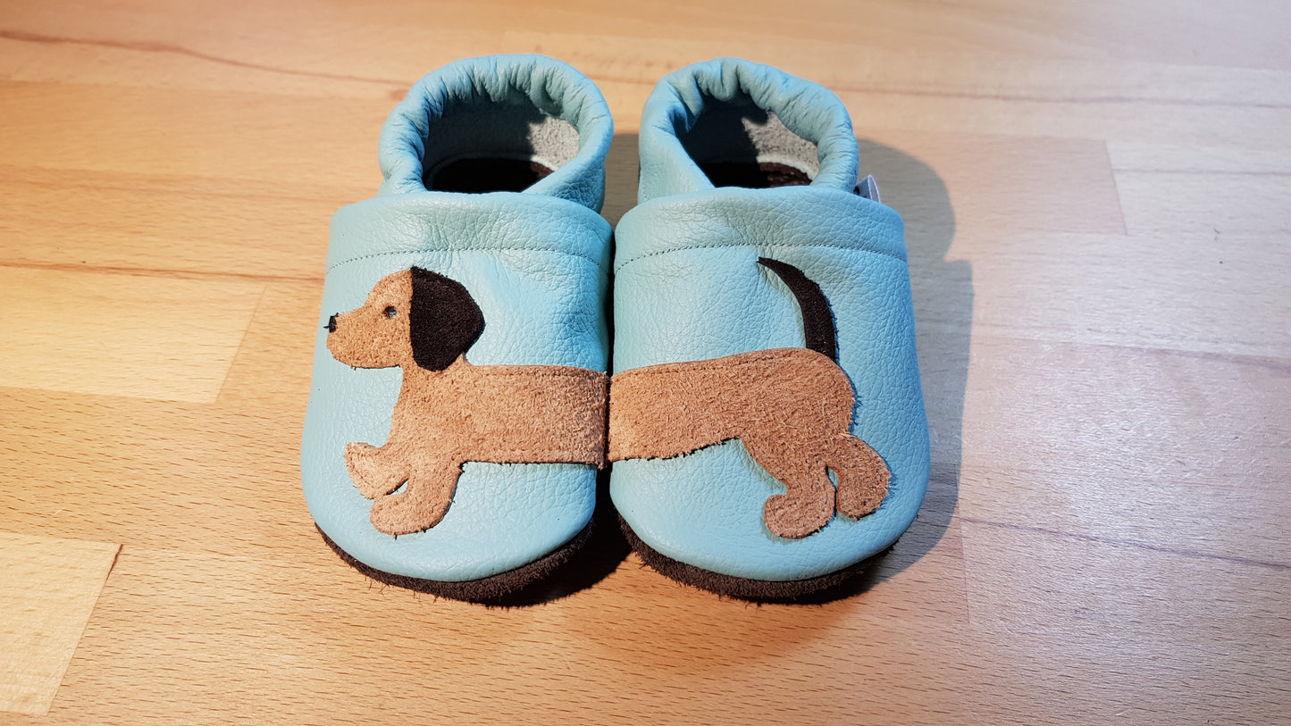 Lederpuschen Dackel hellblau