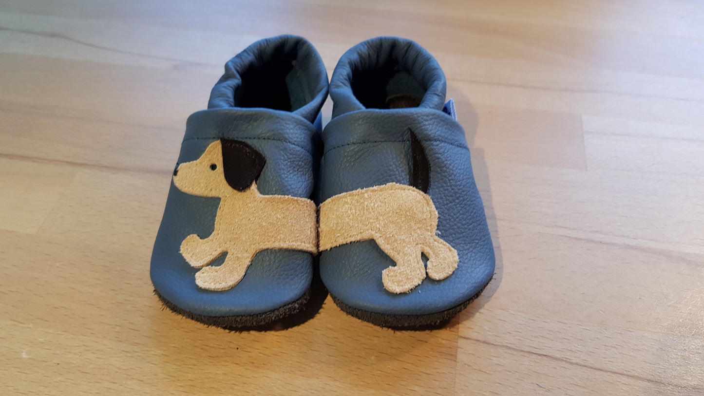 Lederpuschen Dackel taubenblau