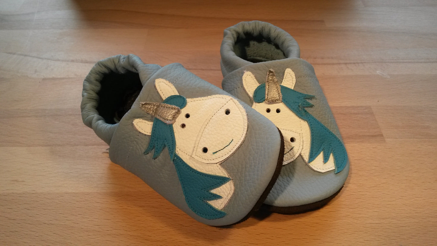 Lederpuschen Einhorn hellblau