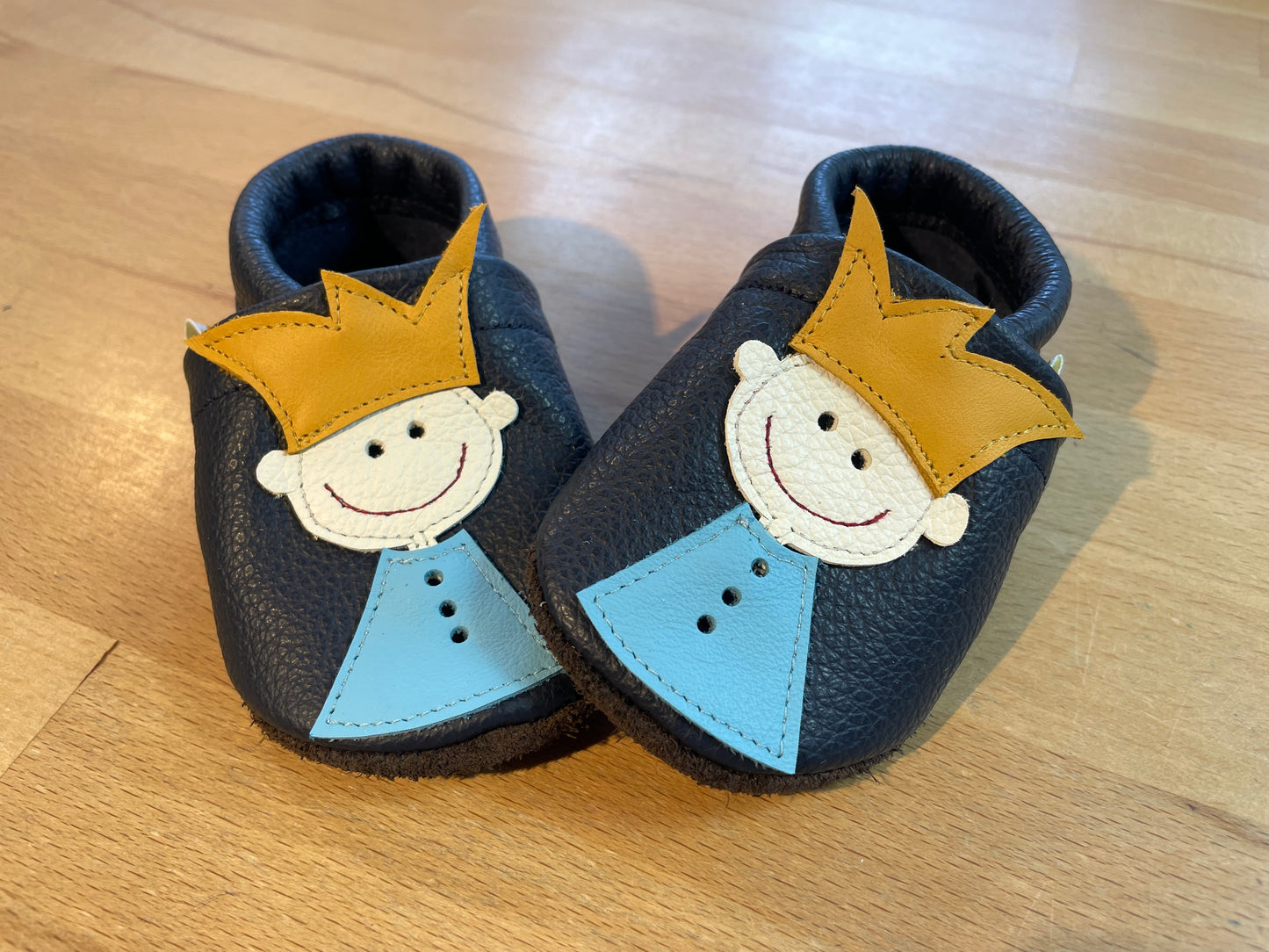 Lederpuschen Prinz blau
