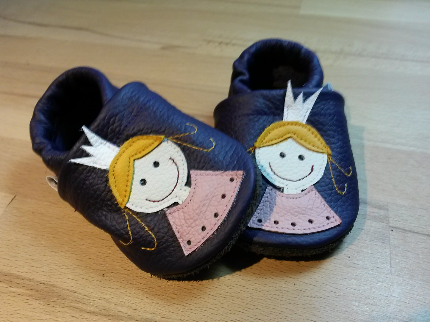 Lederpuschen Prinzessin lila