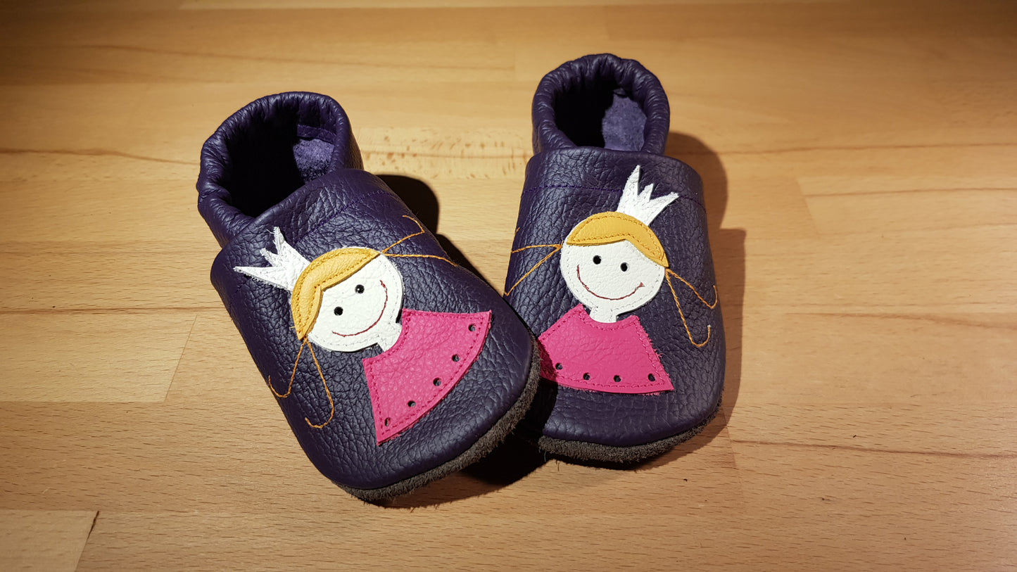 Lederpuschen Prinzessin lila2