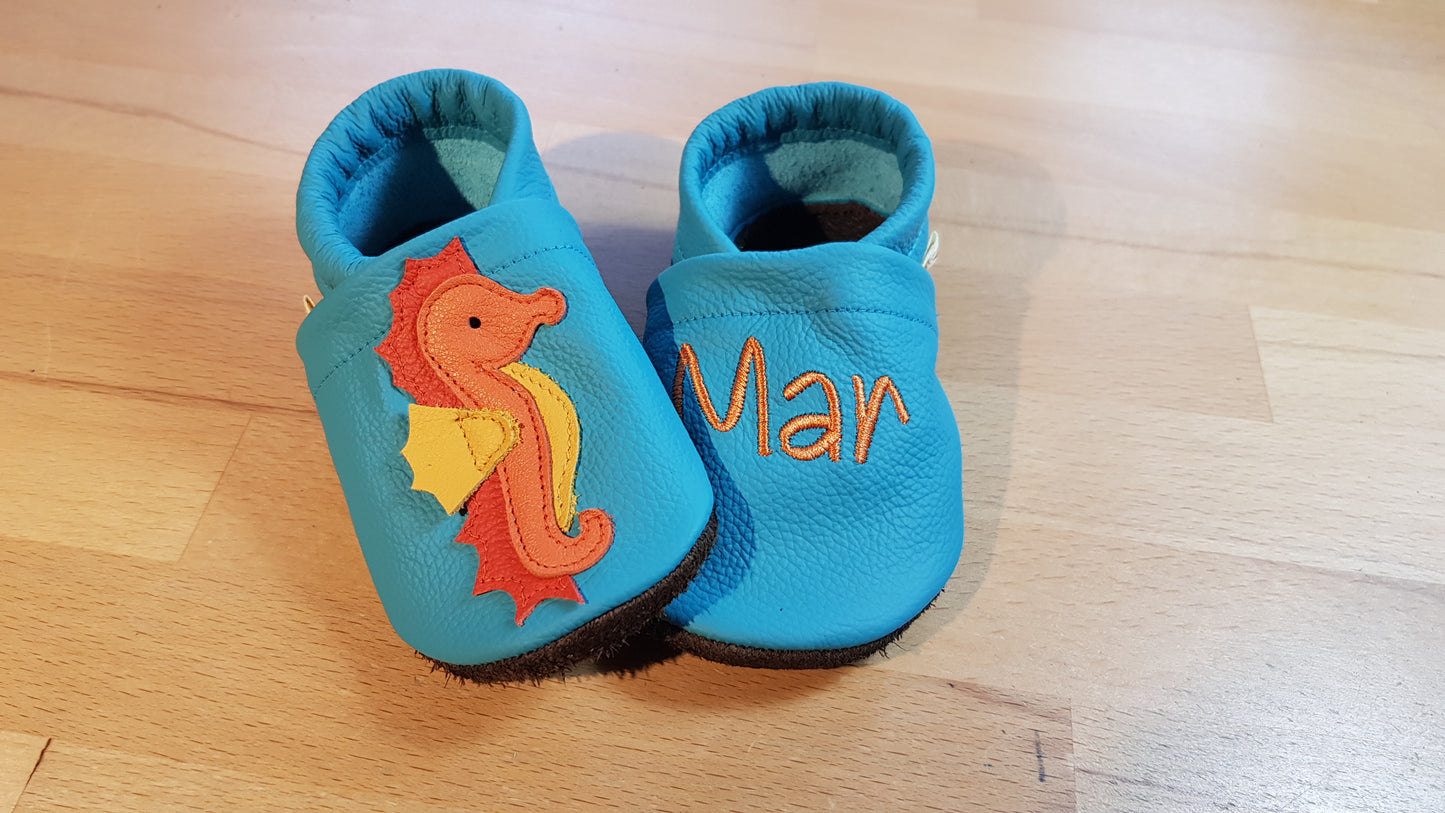 Lederpuschen Seepferdchen Name türkis