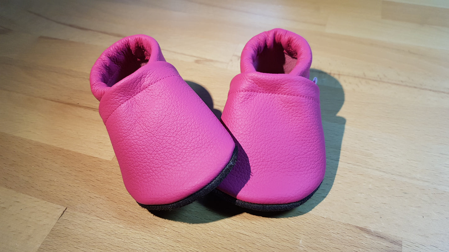 Pinkfarbene Lederpuschen einfarbig