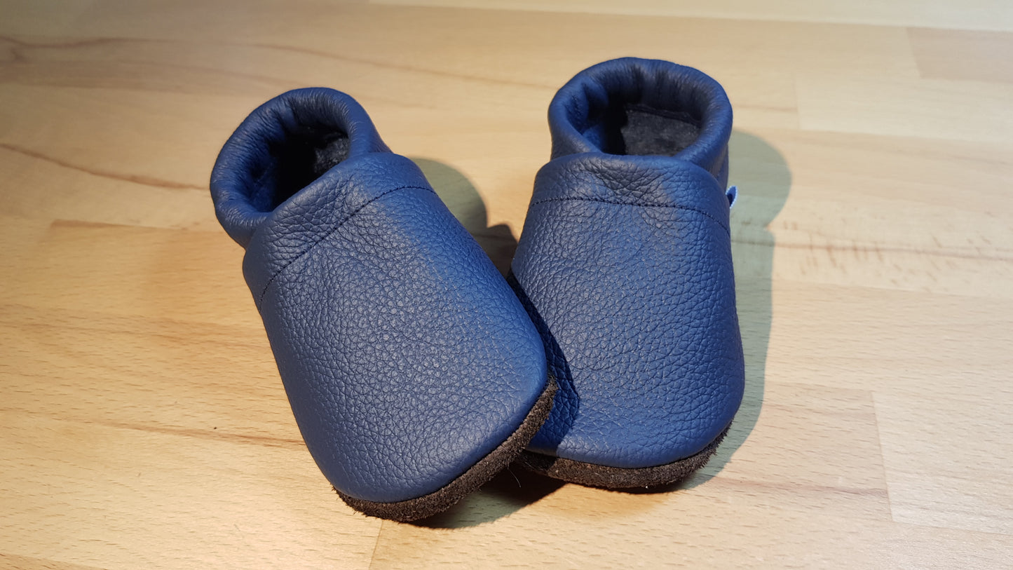 Dunkelblaue Lederpuschen uni