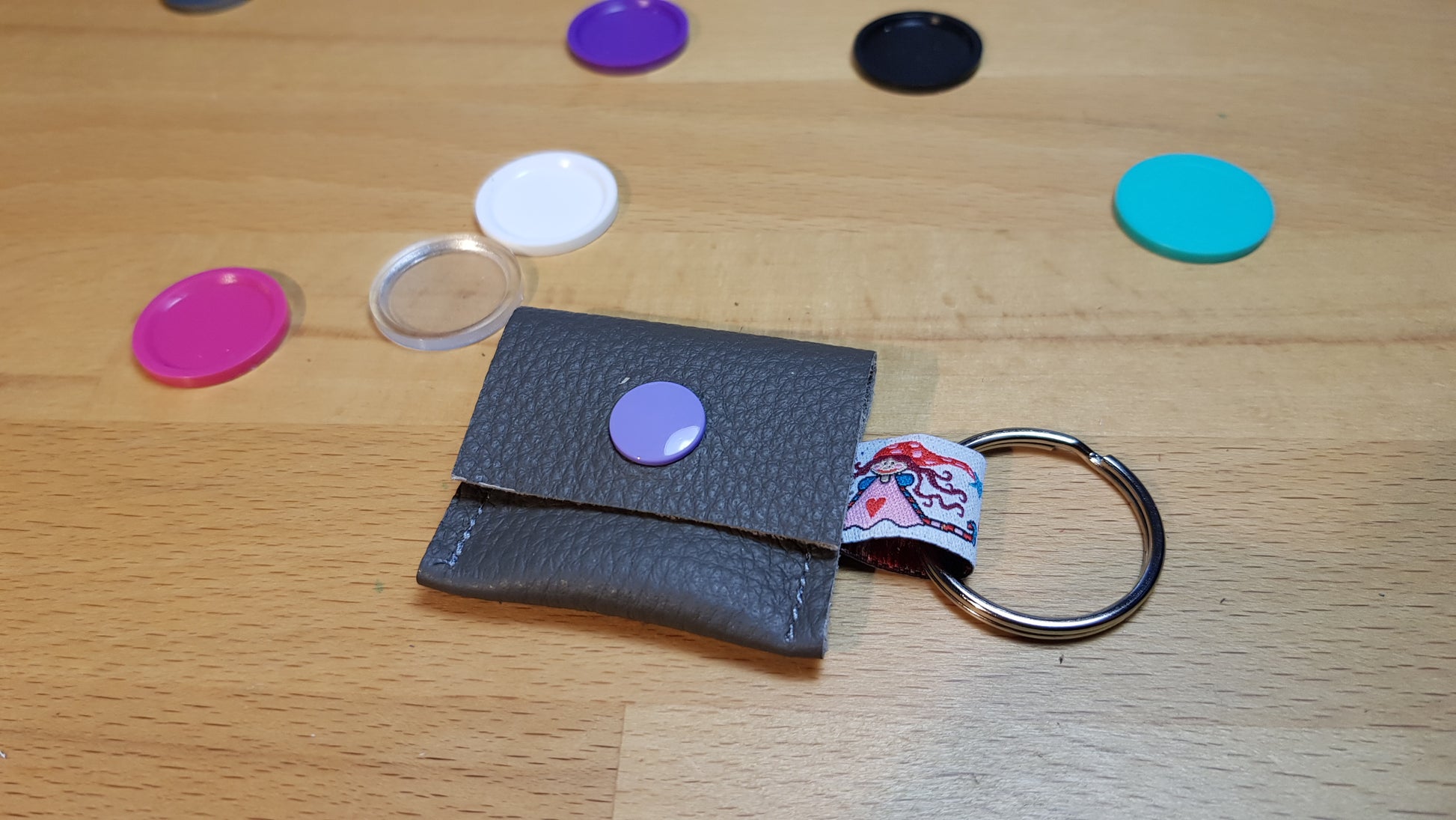 Einkaufswagen-Chiptäschchen dunkelgrau mit Wichtelband