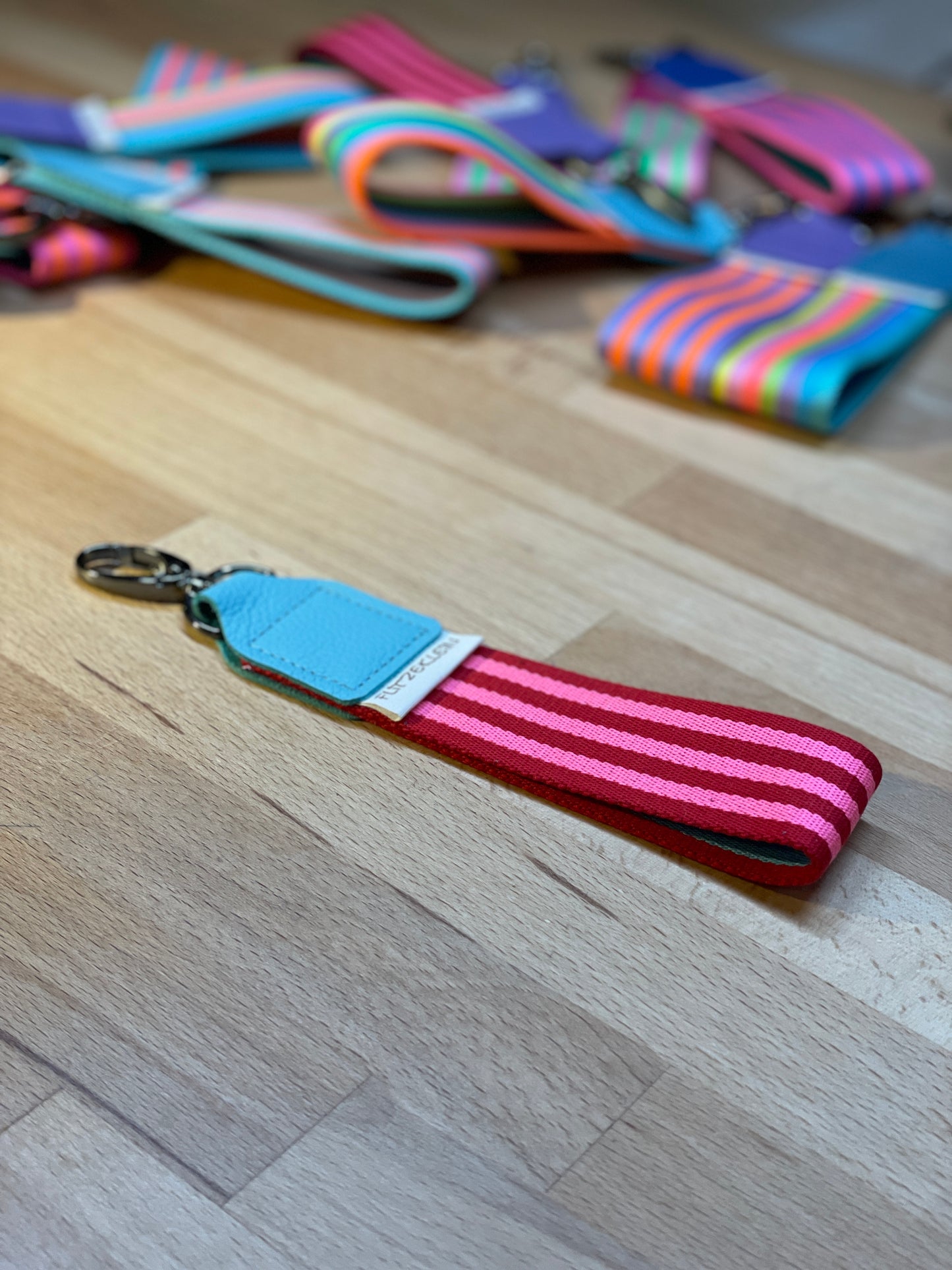 Schlüsselband Gurtband BUNT rot-pink