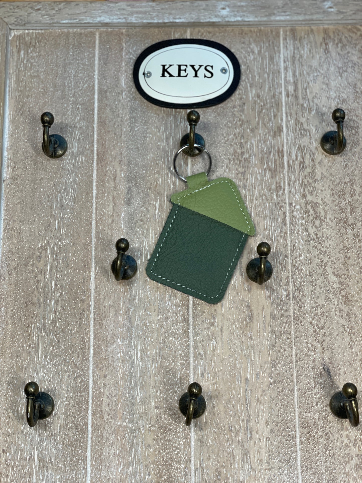 Schlüsselanhänger "Haus" dunkelgrün-hellgrün  -versandbereit-