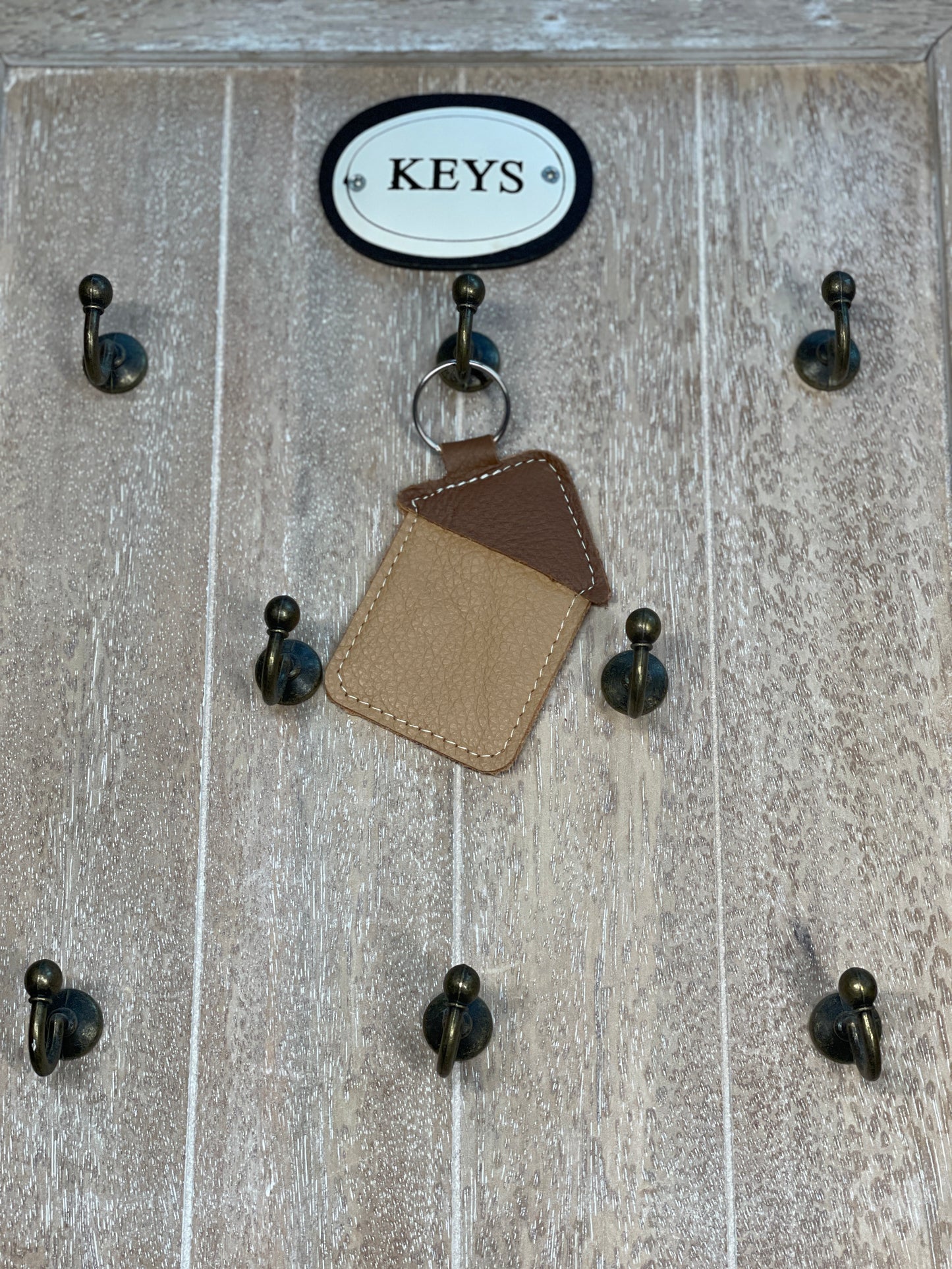 Schlüsselanhänger "Haus" camelfarben-rehbraun  -versandbereit-