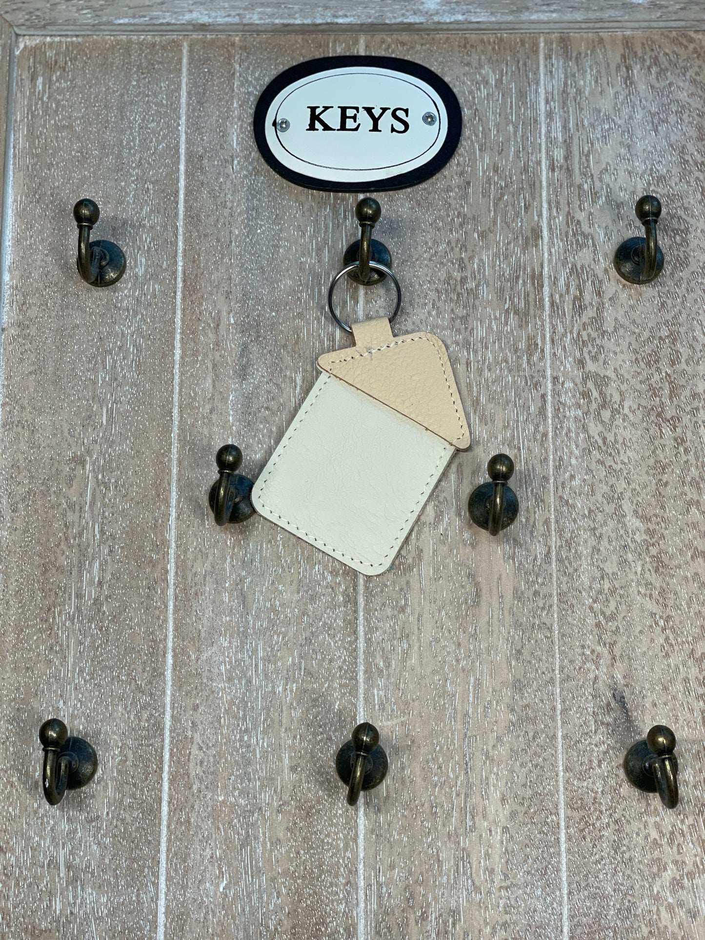 Schlüsselanhänger "Haus" altweiß-cremefarben  -versandbereit-