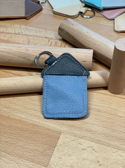 Schlüsselanhänger "Haus" taubenblau-dunkelblau  -versandbereit-