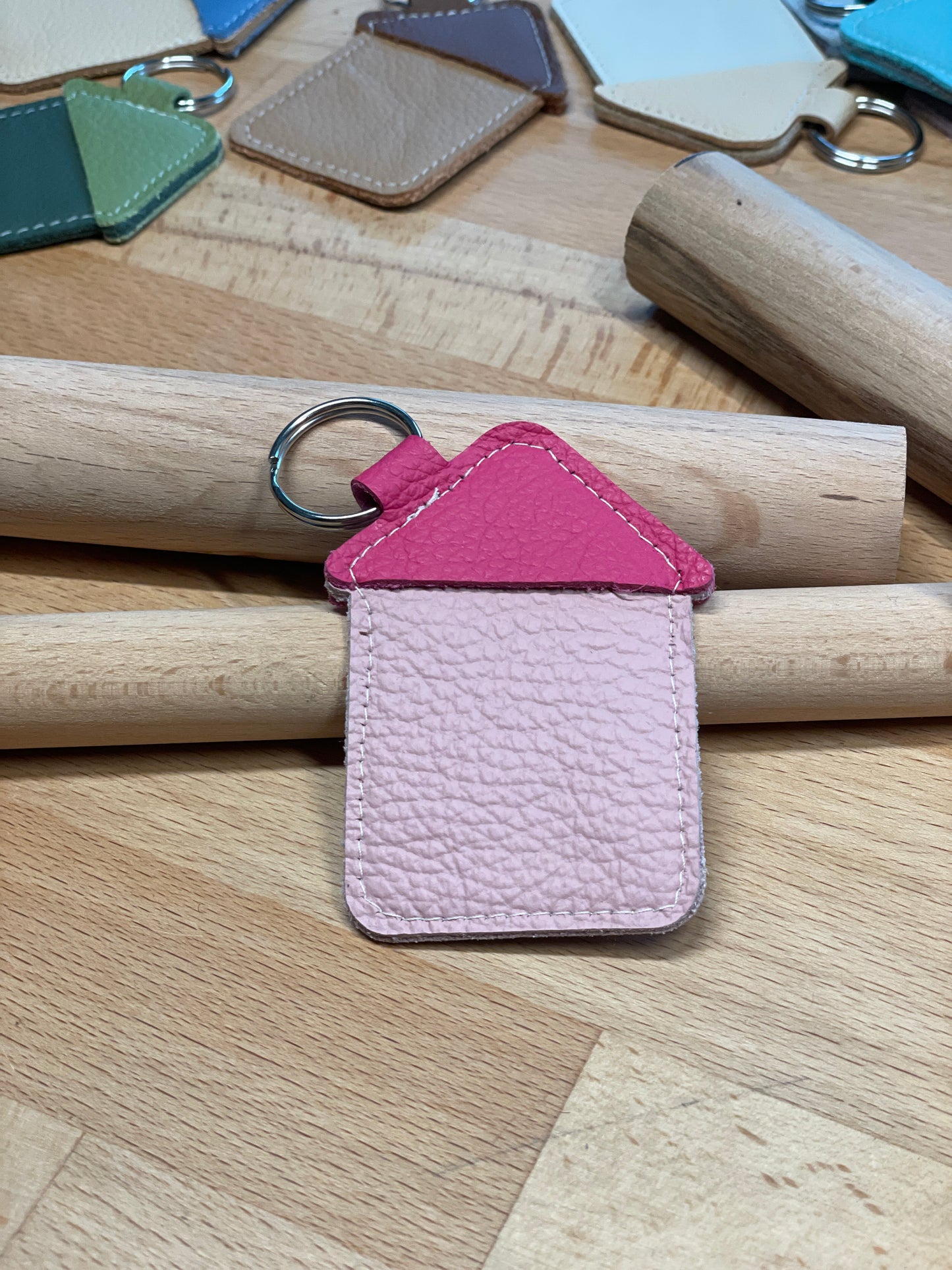 Schlüsselanhänger "Haus" rosa-pink" -versandbereit-