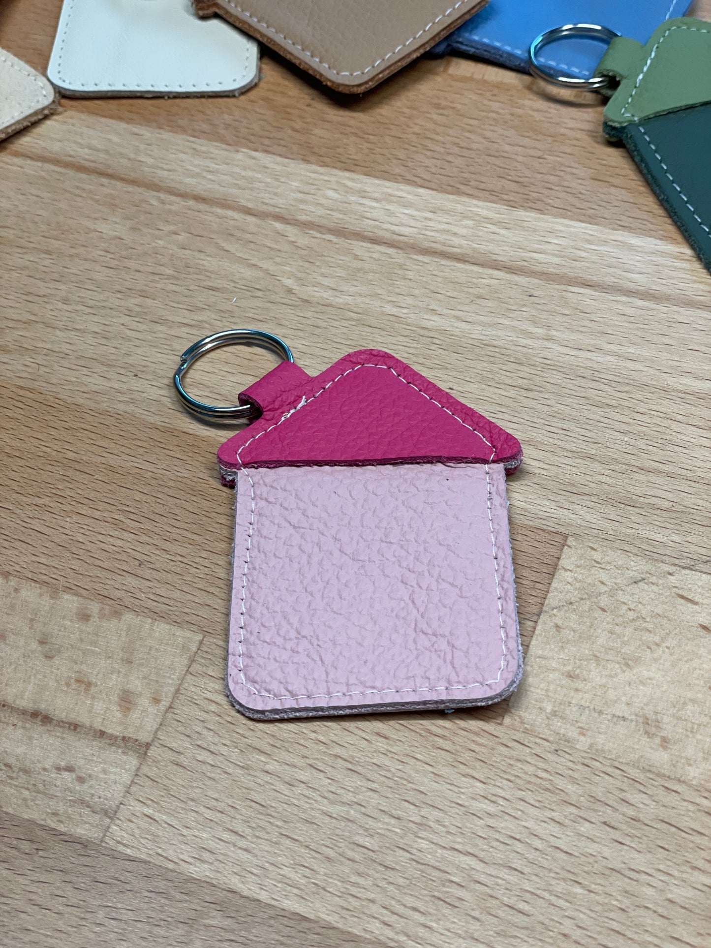 Schlüsselanhänger "Haus" rosa-pink" -versandbereit-