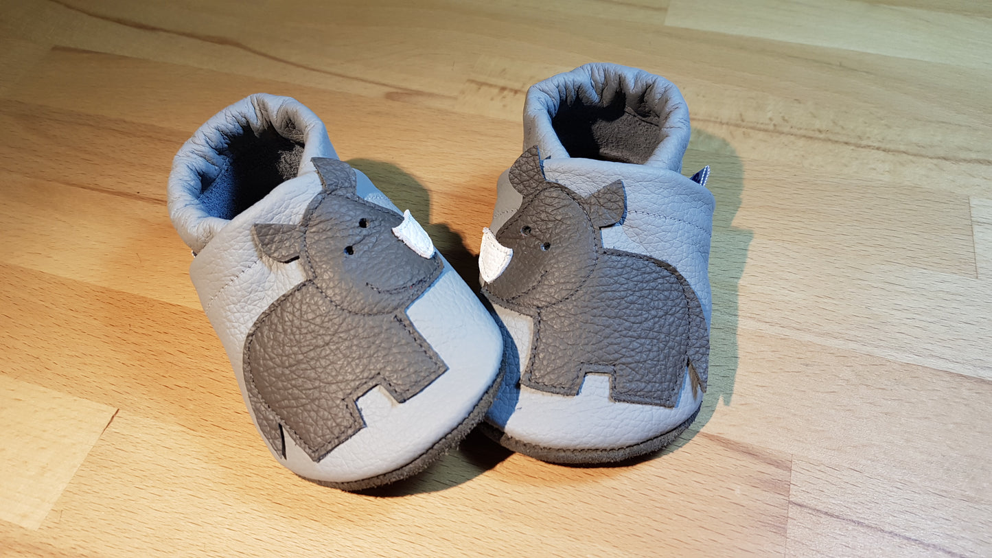 Krabbelschuhe Nashorn