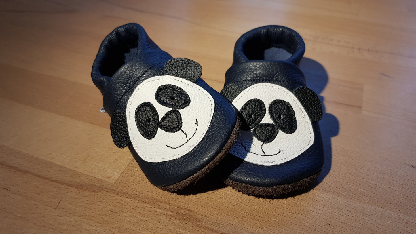 Lederpuschen Panda dunkelblau